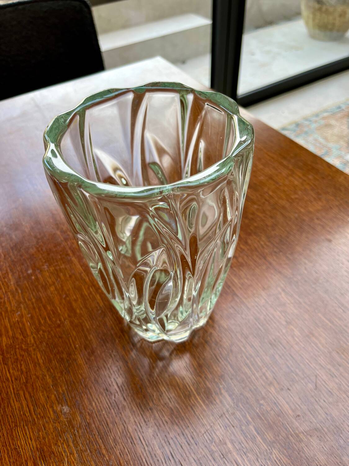 Glass vase