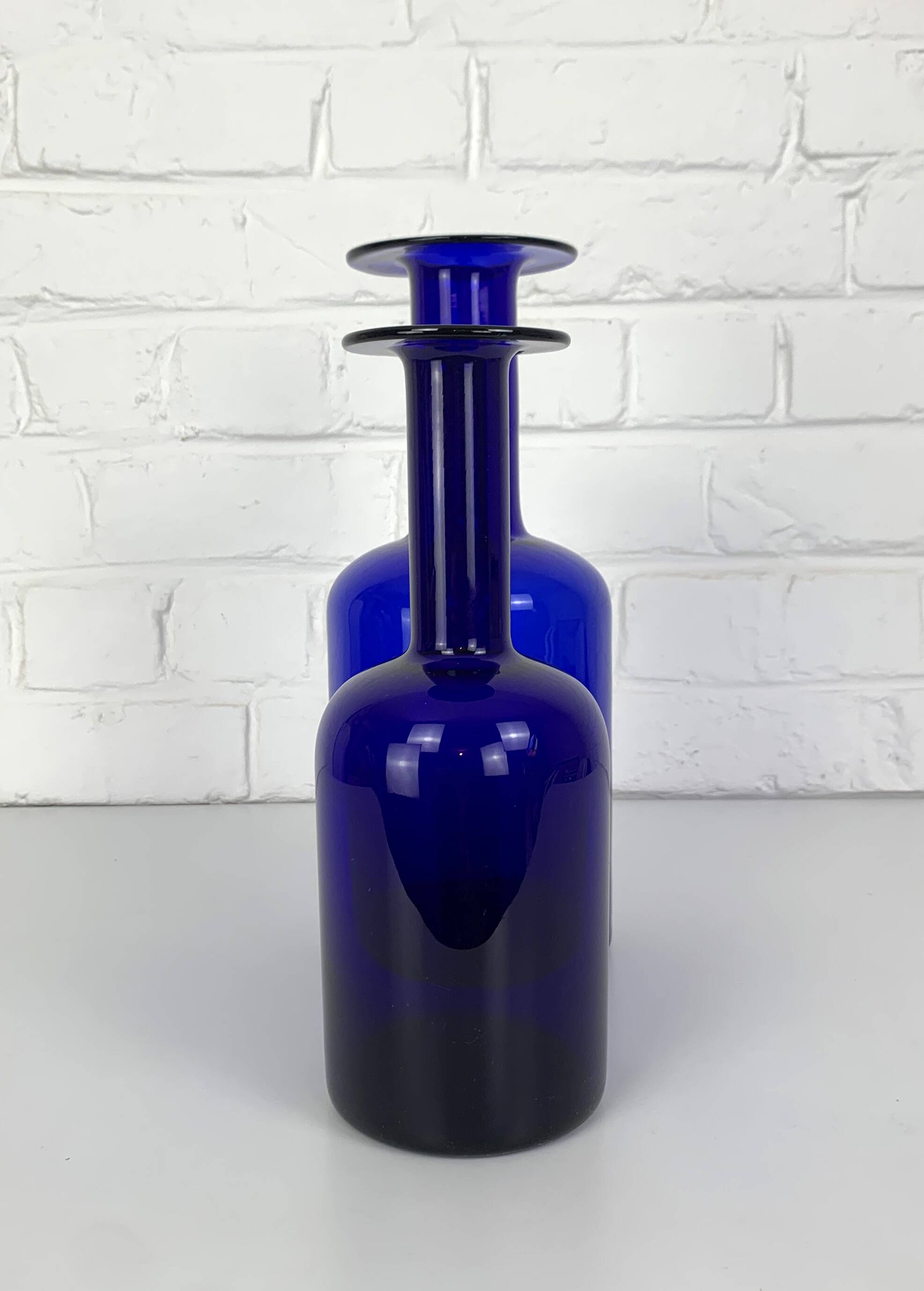 Pair of Danish Holmegaard Gulv vases design Otto Brauer in cobalt blue glass