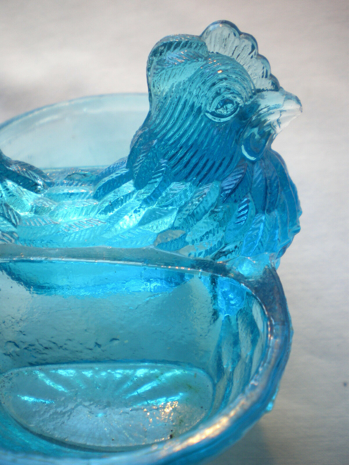 Beautiful Art Deco salt shaker in vallérysthal blue glass: A POOL