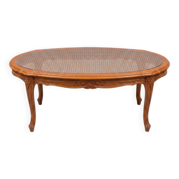 Oval coffee table