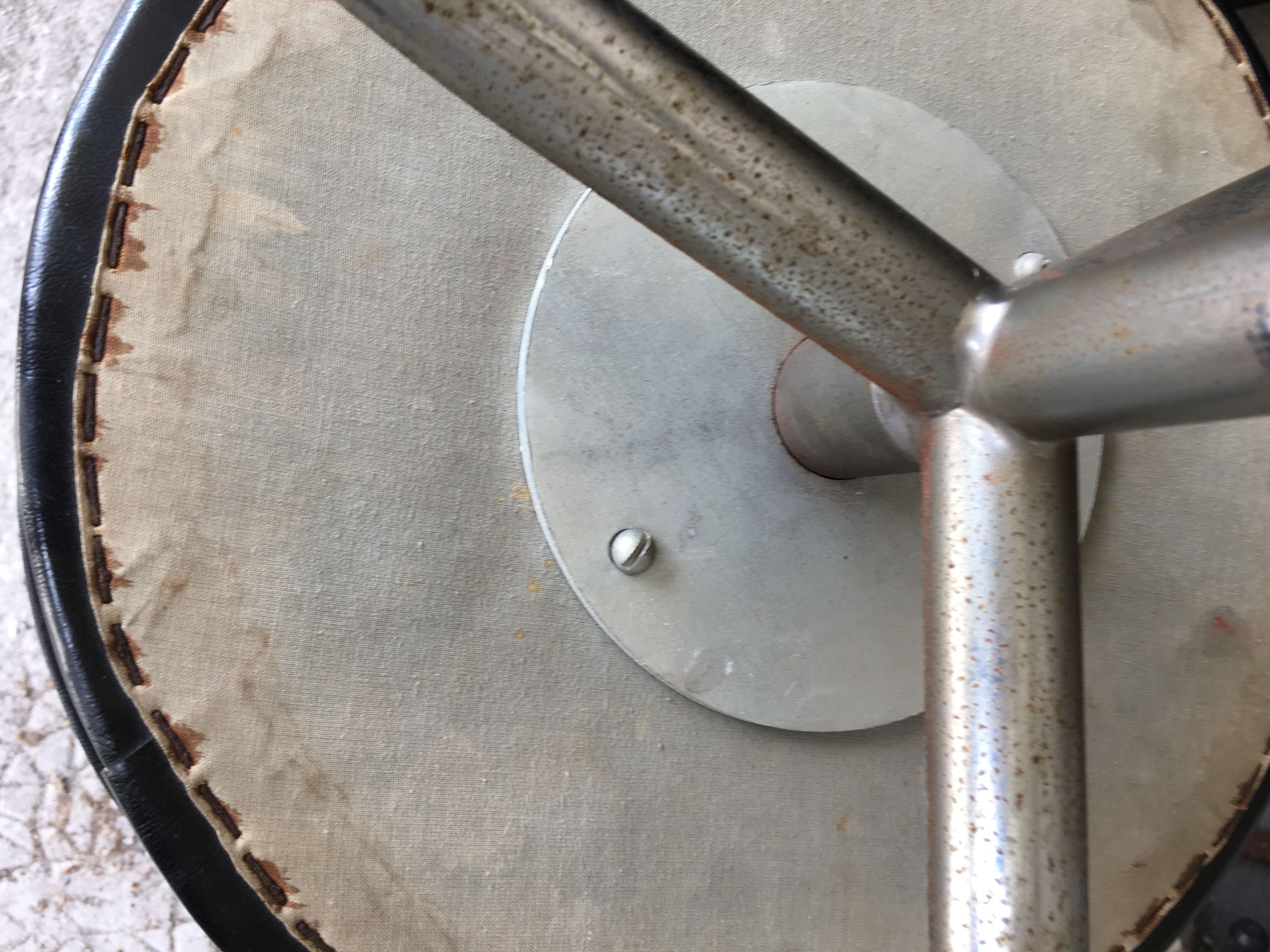 Stool in skaï and stainless steel