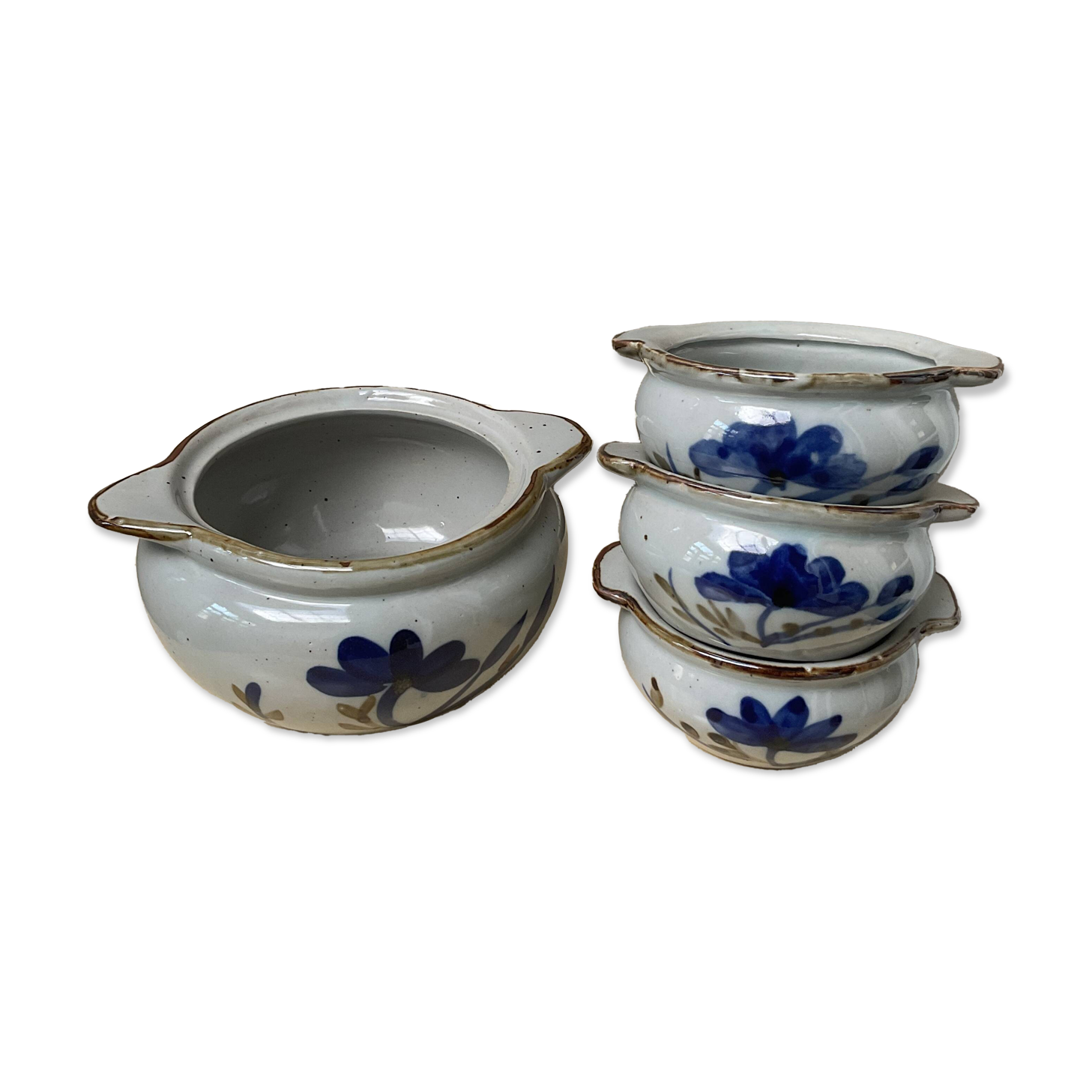 Set of 3 bowls + 1 large vintage ceramic pot