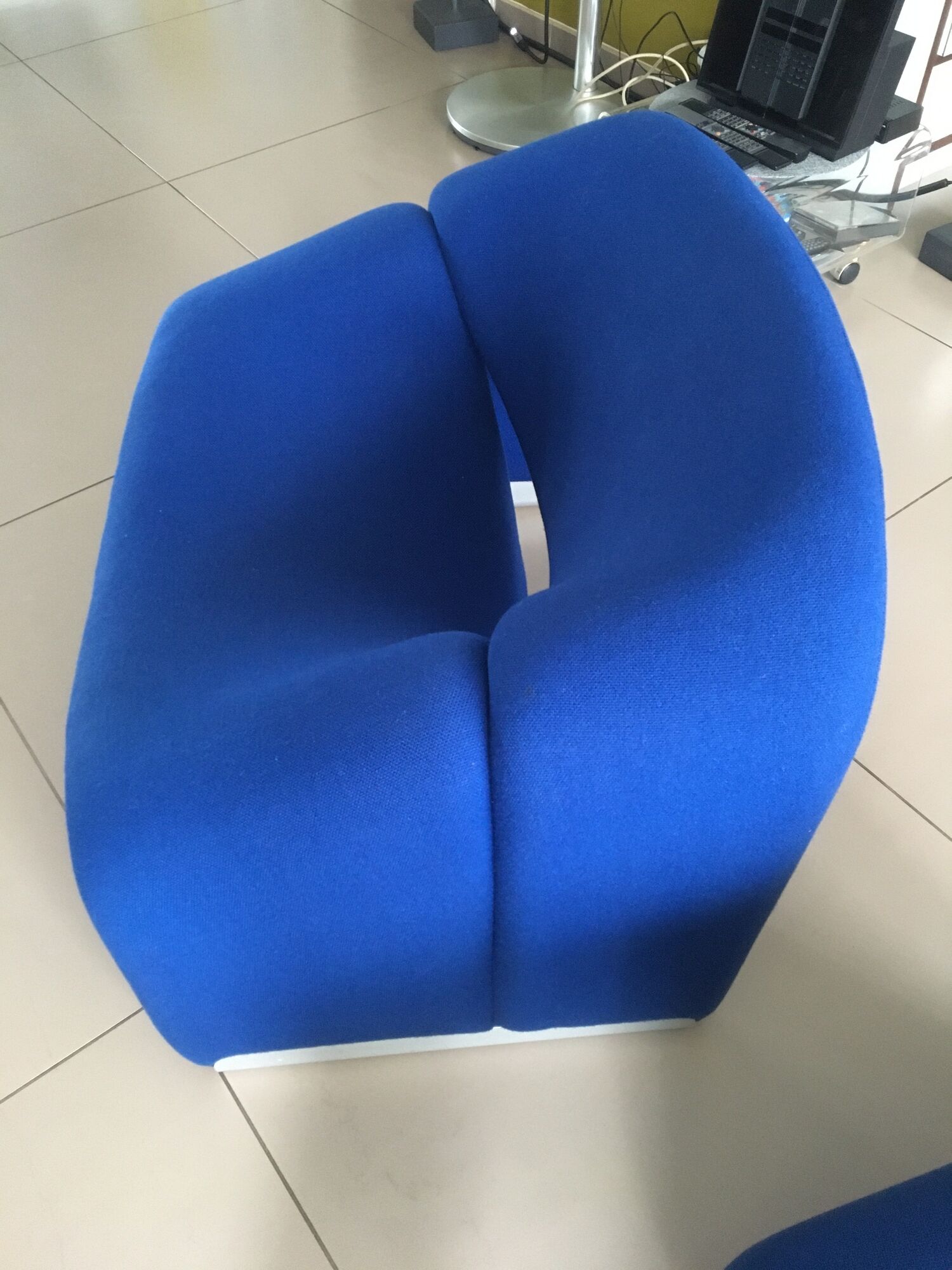 Pair of artifort armchairs F598 Pierre Paulin