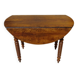 Drop-leaf table, honey-spoon-shaped legs