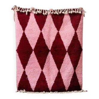 Handmade natural wool rug, size 150 x 250 cm