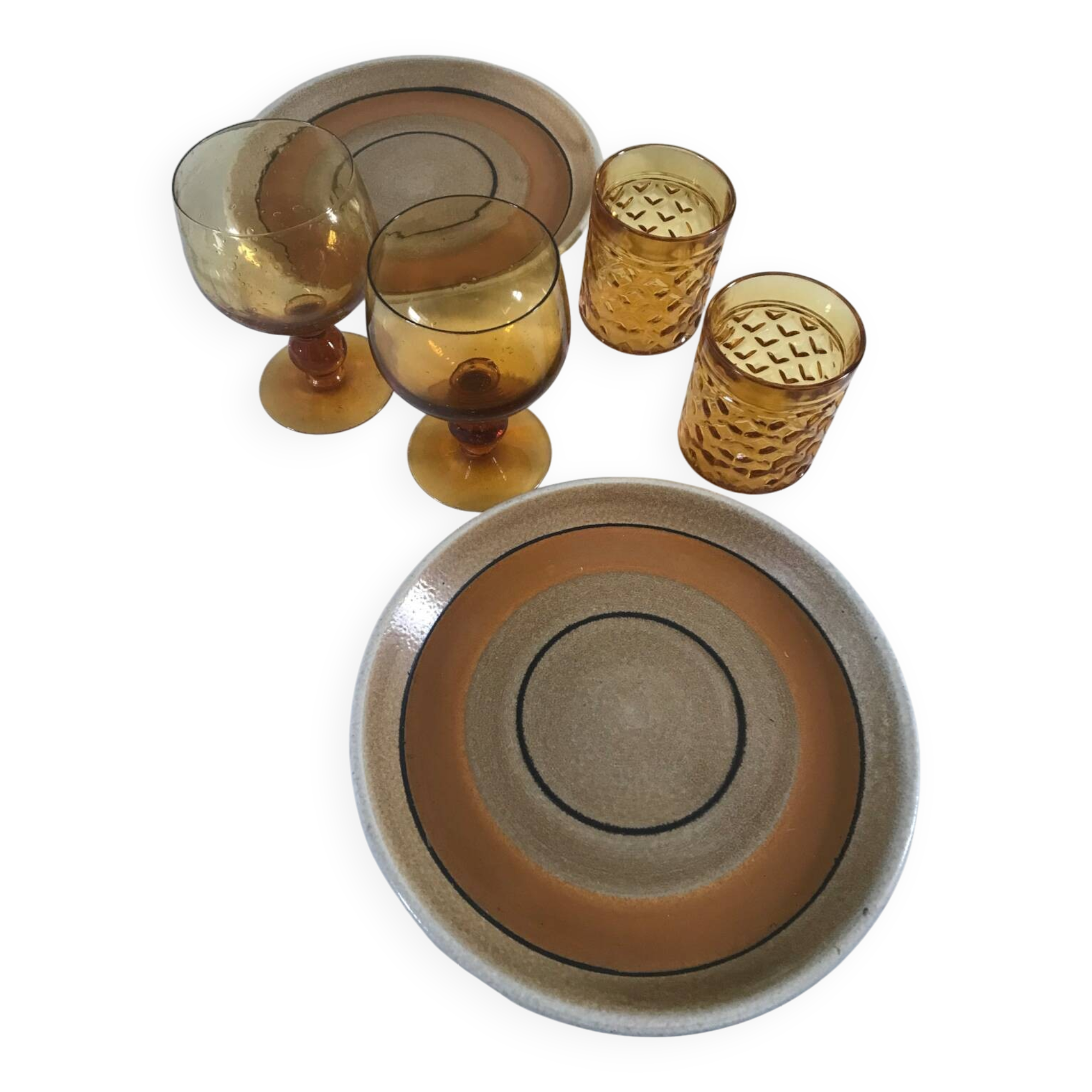 Head to head plates and glasses