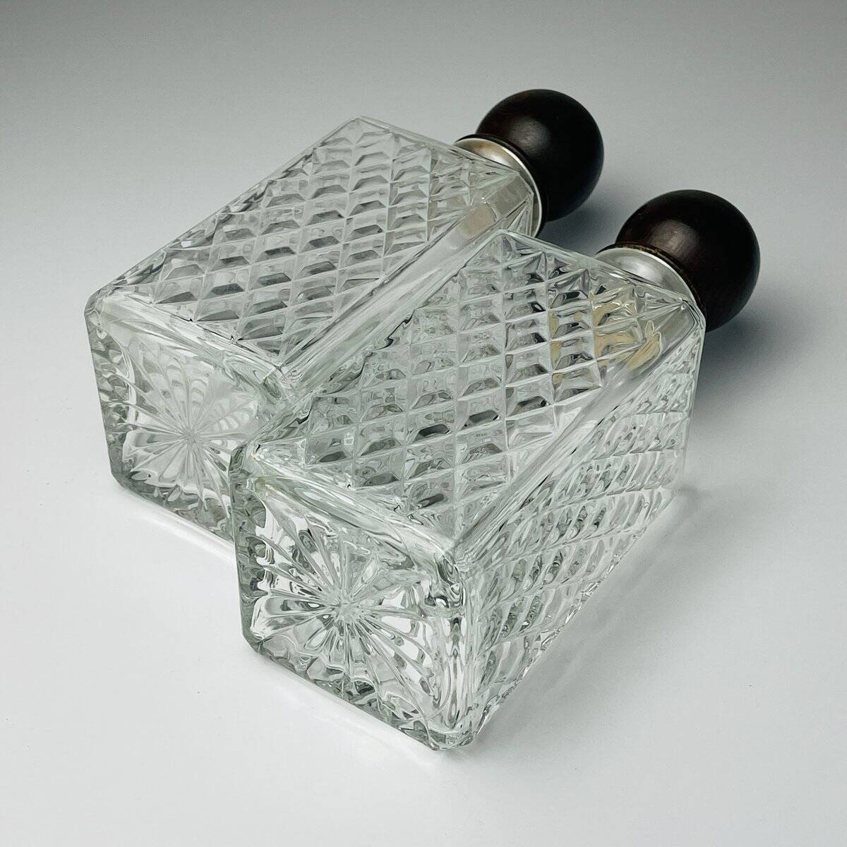 Tantalus Vintage Decanters for Cognac and Whisky, Italy, 1960s, set of 2