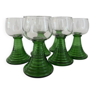 Un ensemble de 6 verres
