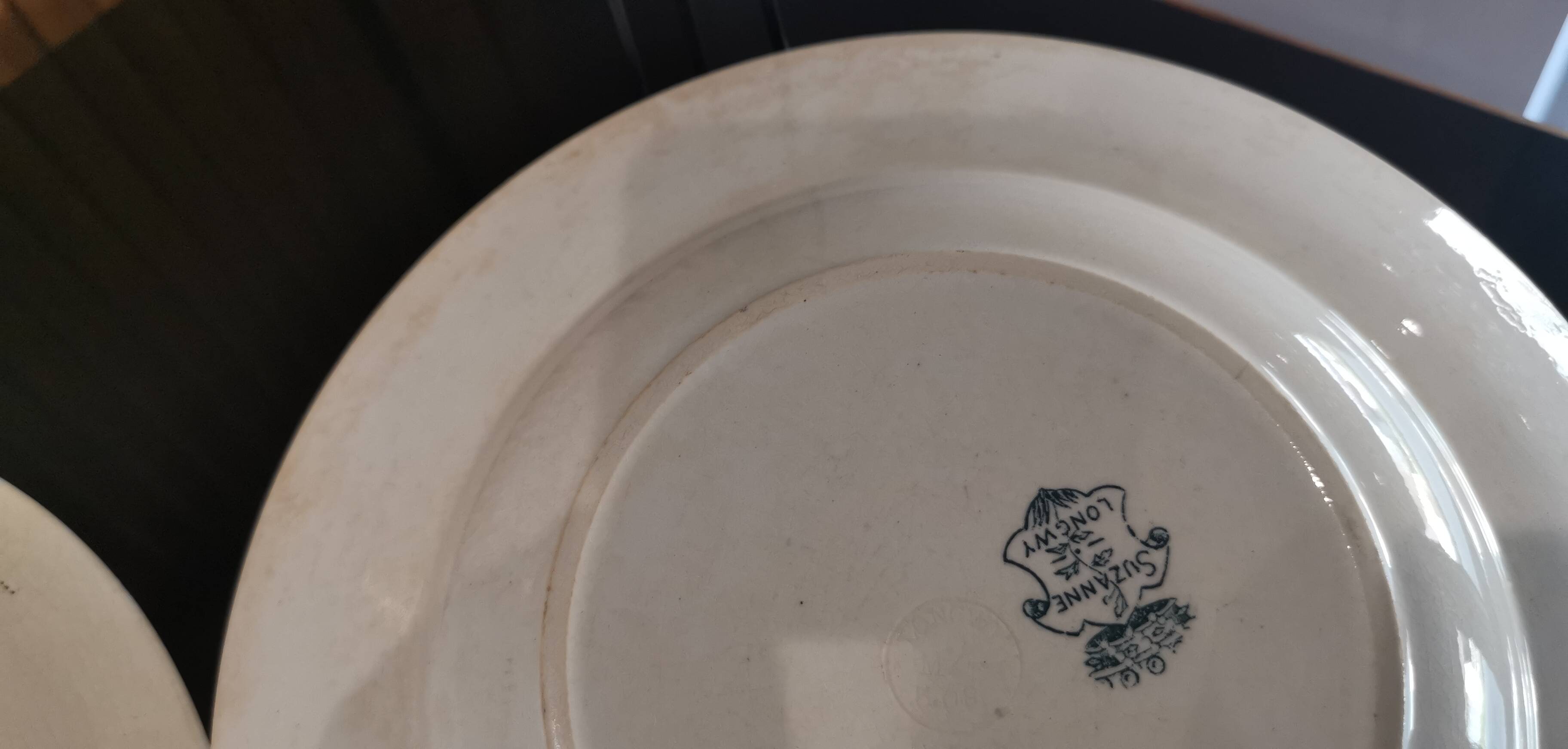 4 assiettes creuses en Terre de Fer Longwy modèle "Suzanne"