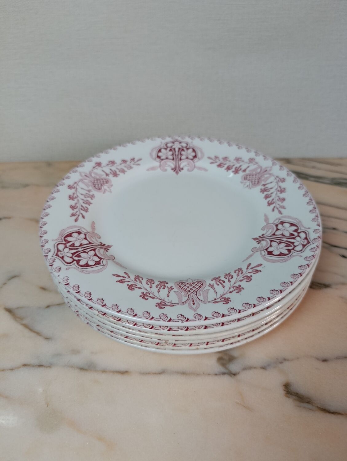 Flat plates Lunéville model Sébastopol With Lions of Faience