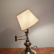 Vintage table lamp in woven rattan, honey colour & beige lampshade –
