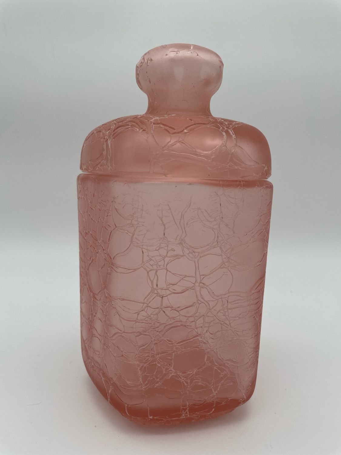 Pink vintage cotton pot in cracked glass paste Marcel Franck