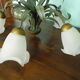 Chandelier of 5 corollas in white granite glass, central decoration with foliage 70s /80s