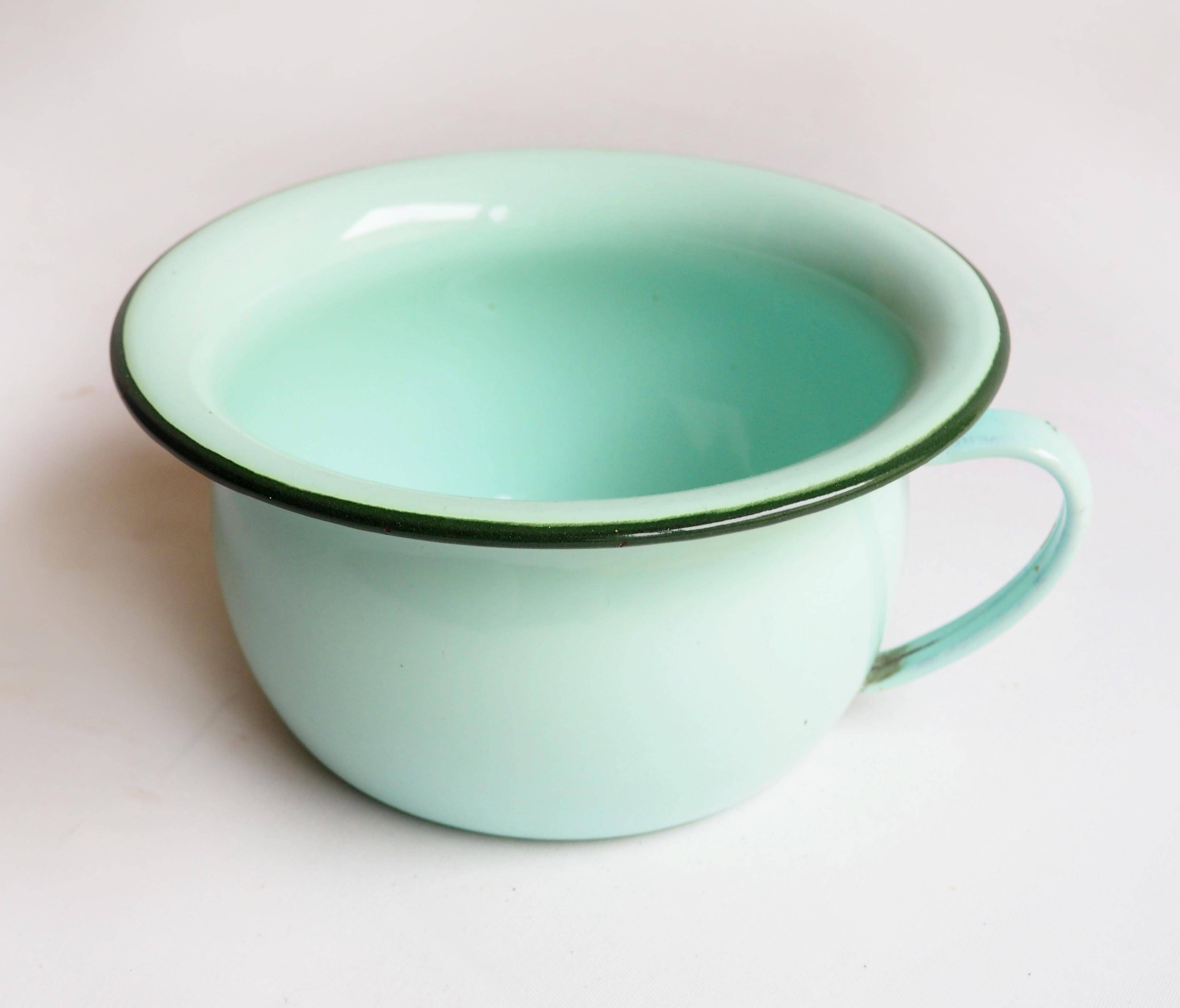 Enameled sheet metal pot