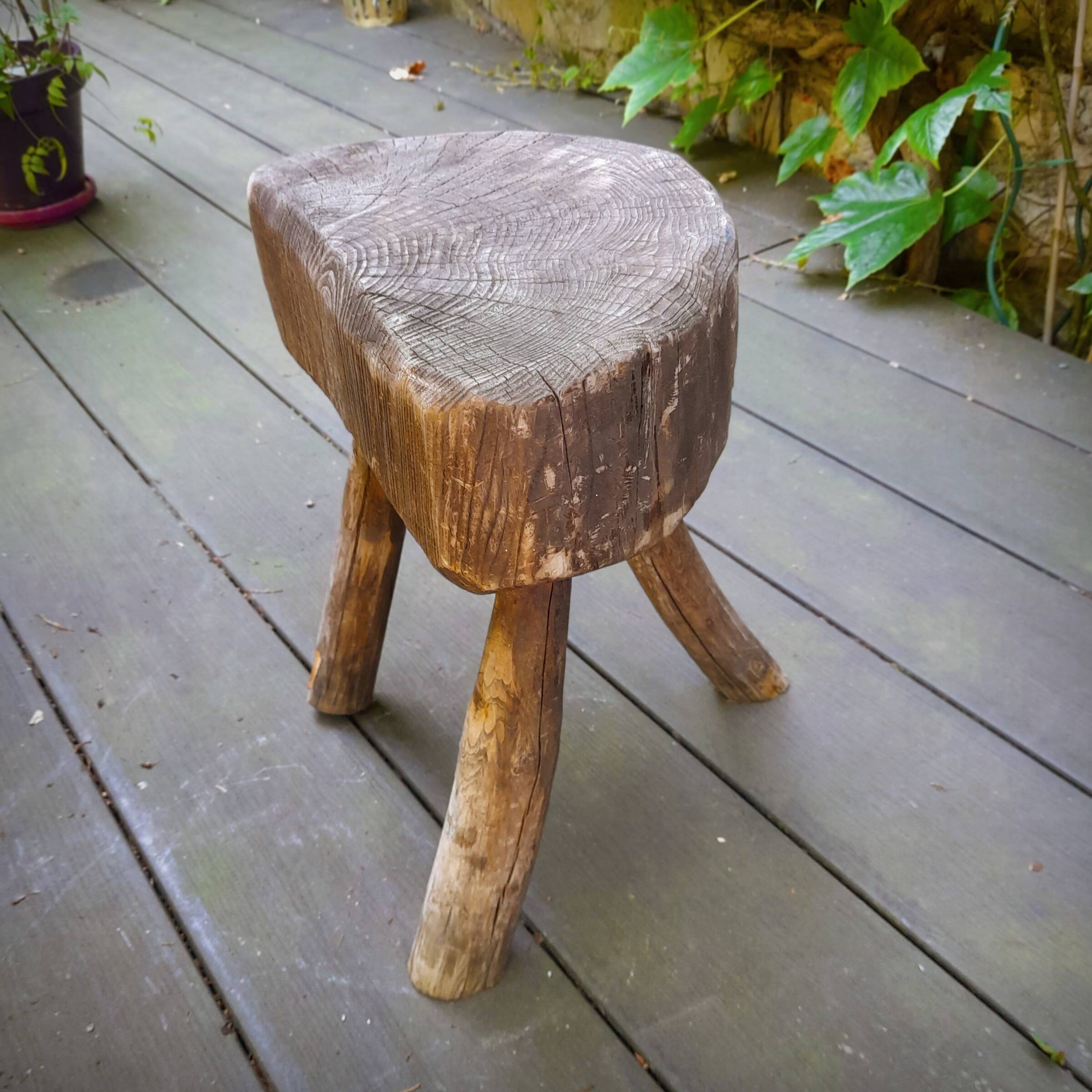 Brutalist tripod stool in grayed pine. France, 1950s