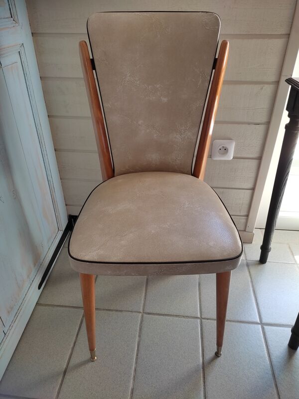 Chaises bois et simili cuir assise année 60