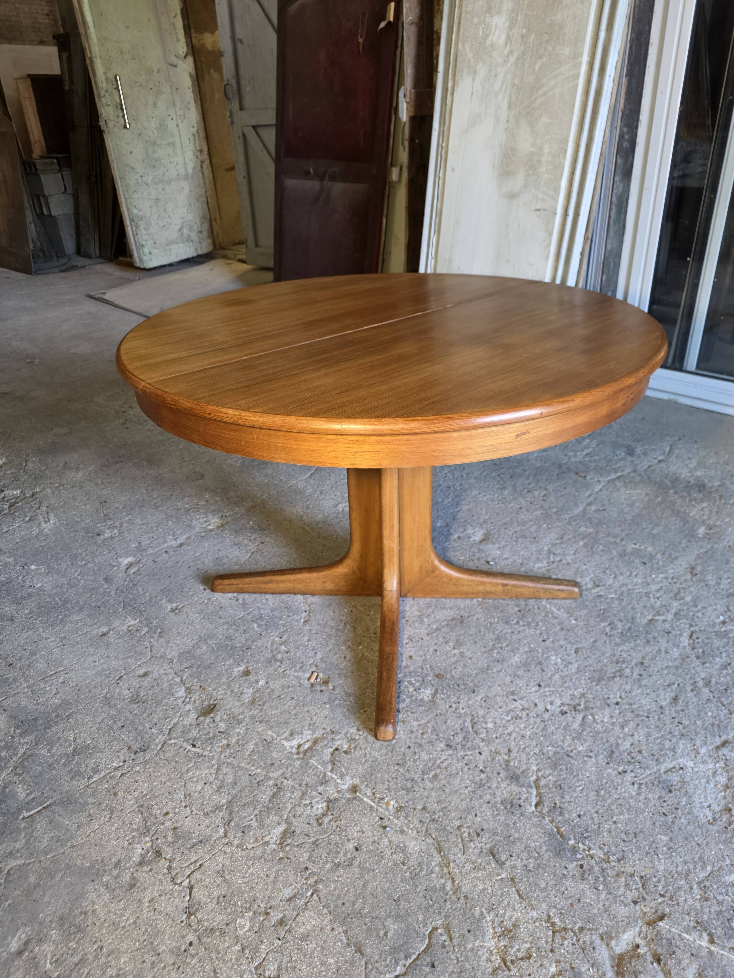 Table extensible Baumann en teck des années 60, (2 rallonges)
