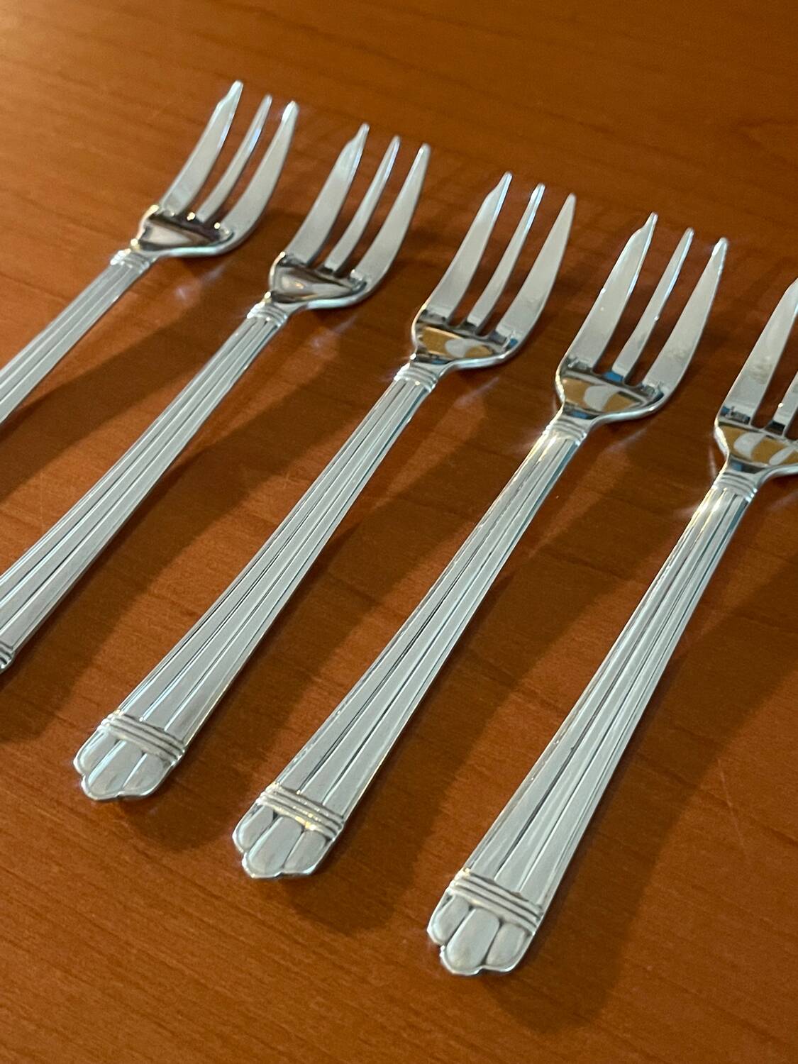 Christofle aria 5 cake forks, dessert very good condition