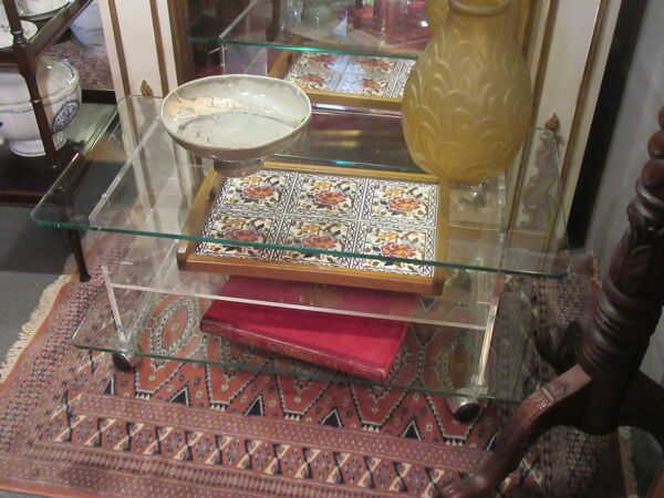 Table basse vintage en verre et plexiglas