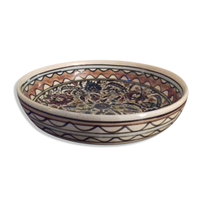 Plat ethnique artisanal