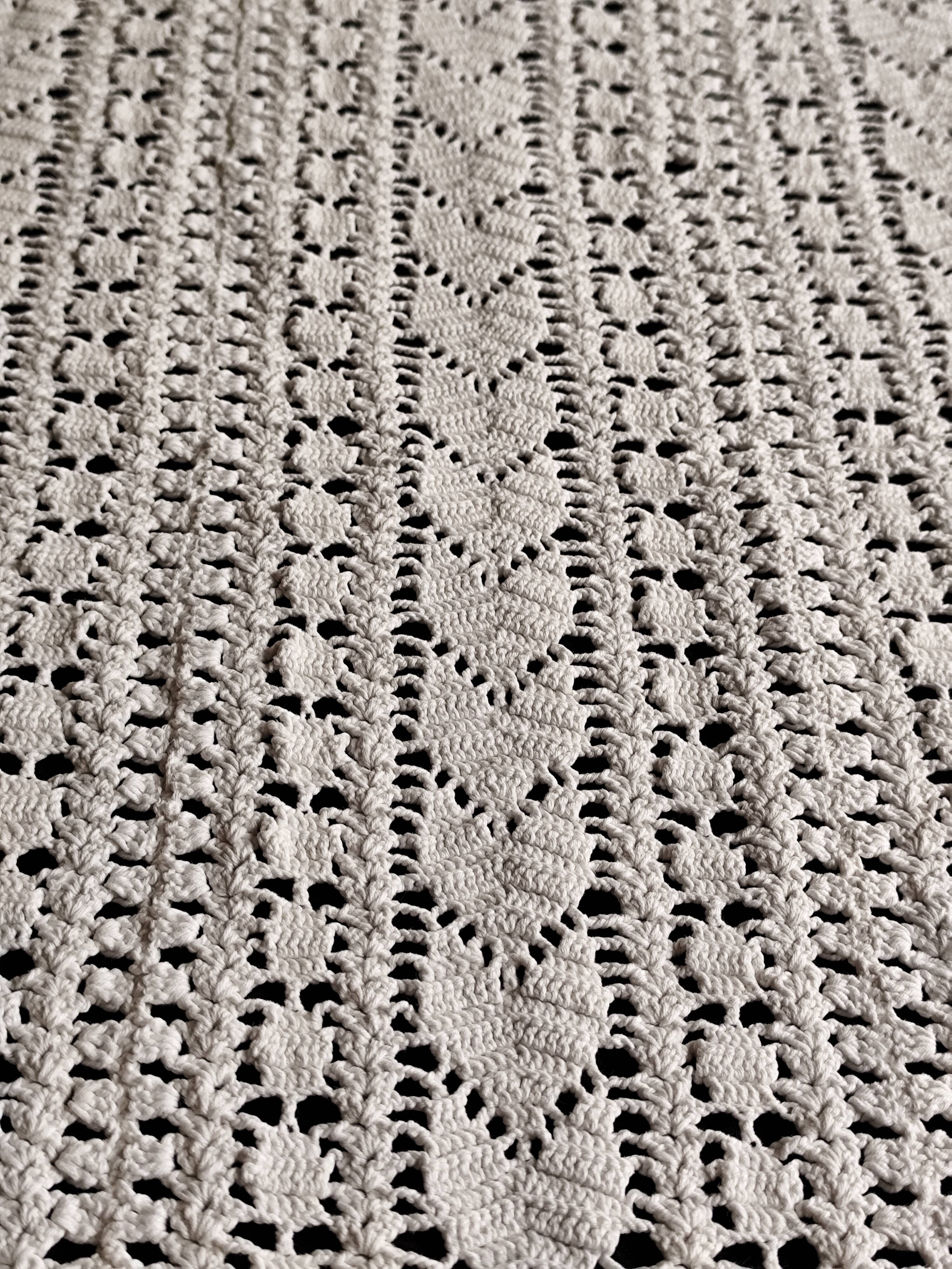 White cotton bedspread - throw with geometric chevron pattern