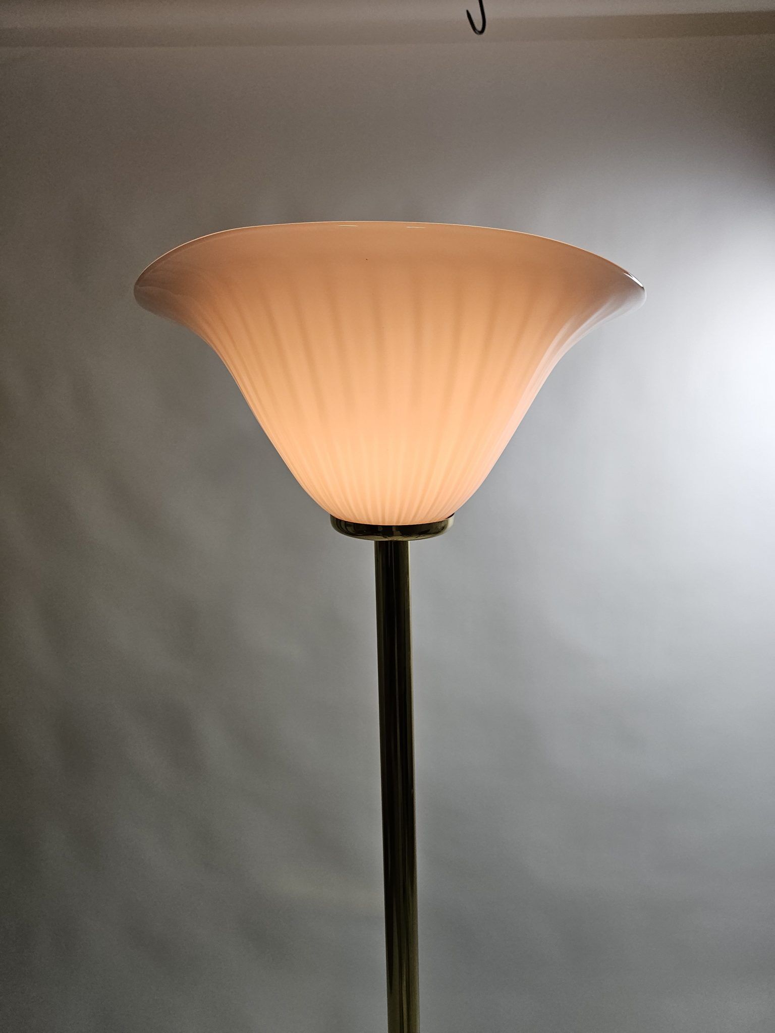 Italian floor lamp with pink Murano glass and brass foot