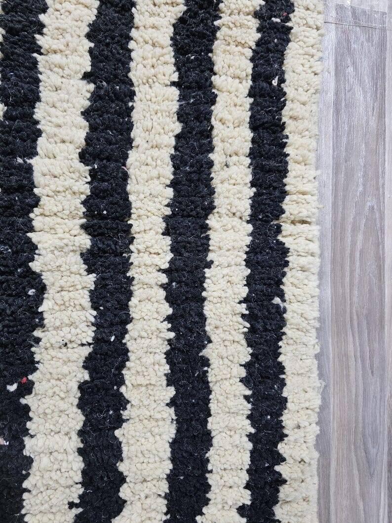 Handmade Moroccan rug 250cm x 300cm
