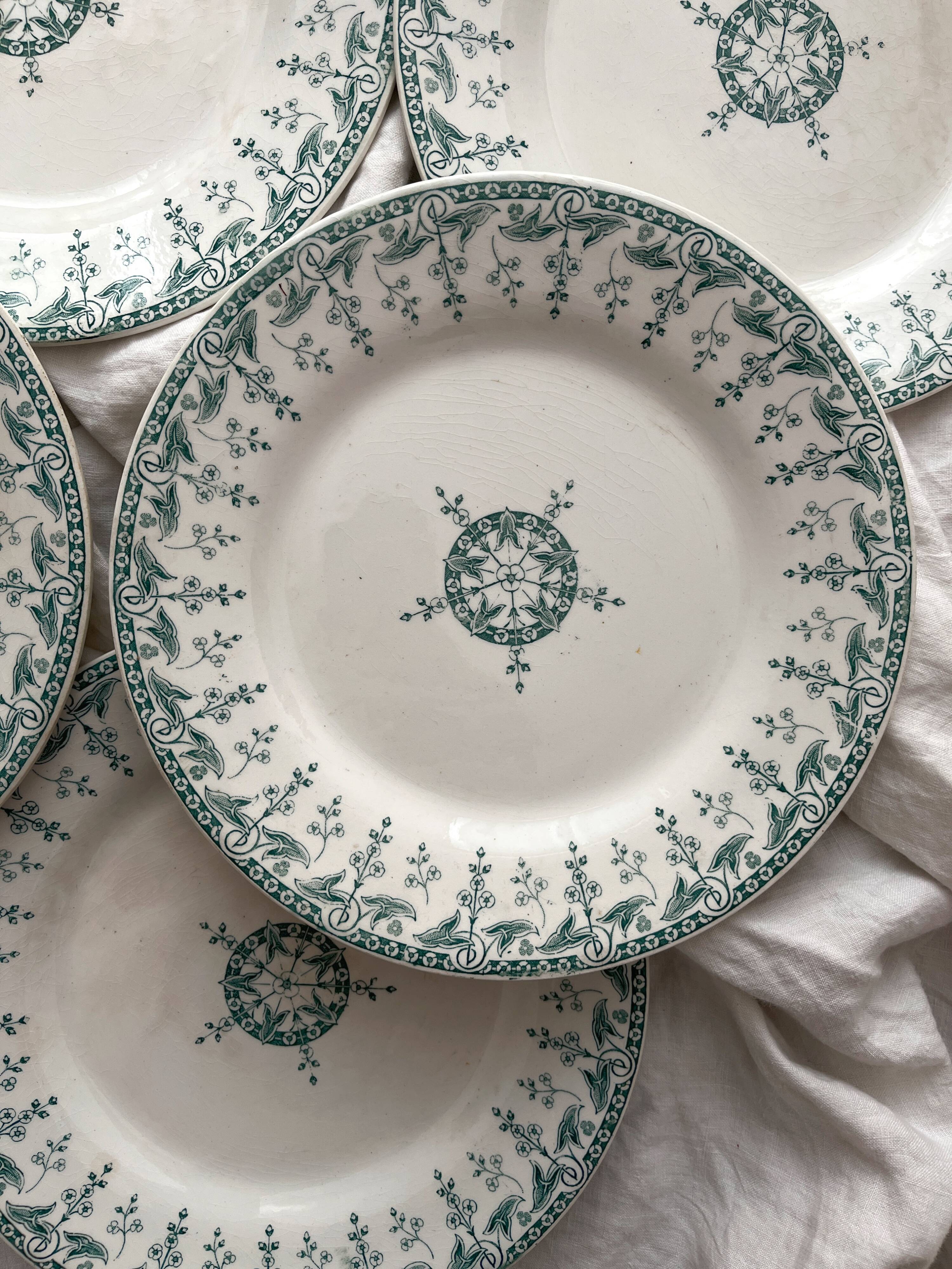 6 Gien ironstone dessert plates "Sagittaires"