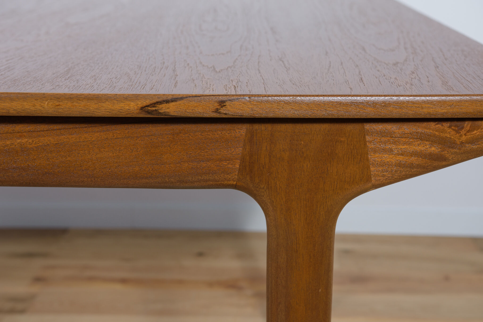 Teak extendable dining table from mcintosh, 1960s