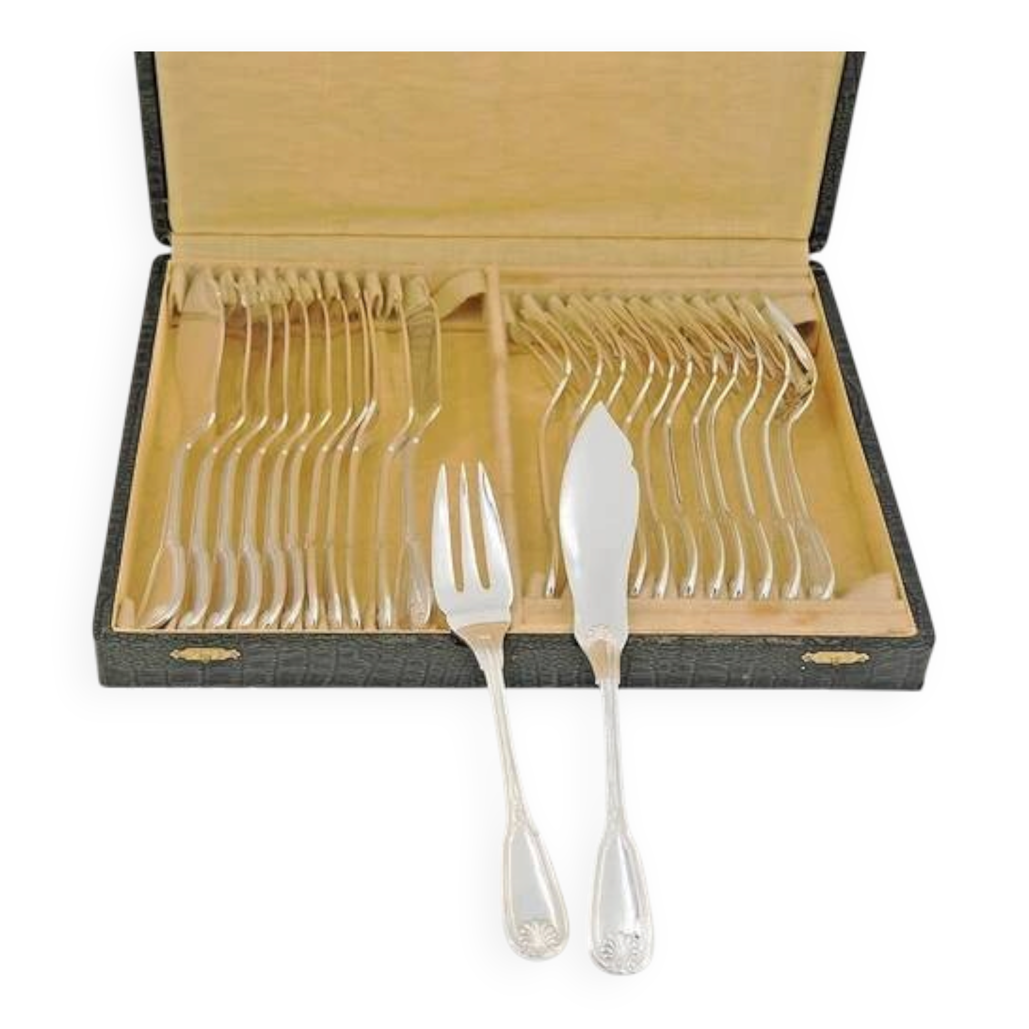 Ercuis Maintenon, Shell, 12 fish forks, 24 pieces in silver-plated metal.
