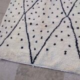 Traditional handmade Berber rug size 150 x 250 cm