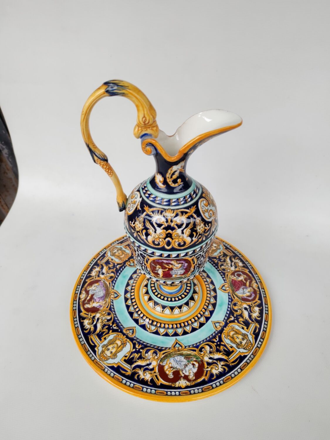 Ewer and its basin, in Gien earthenware, Renaissance model, 20th century.