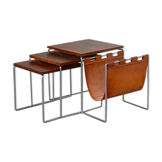 Nesting table / magazine rack