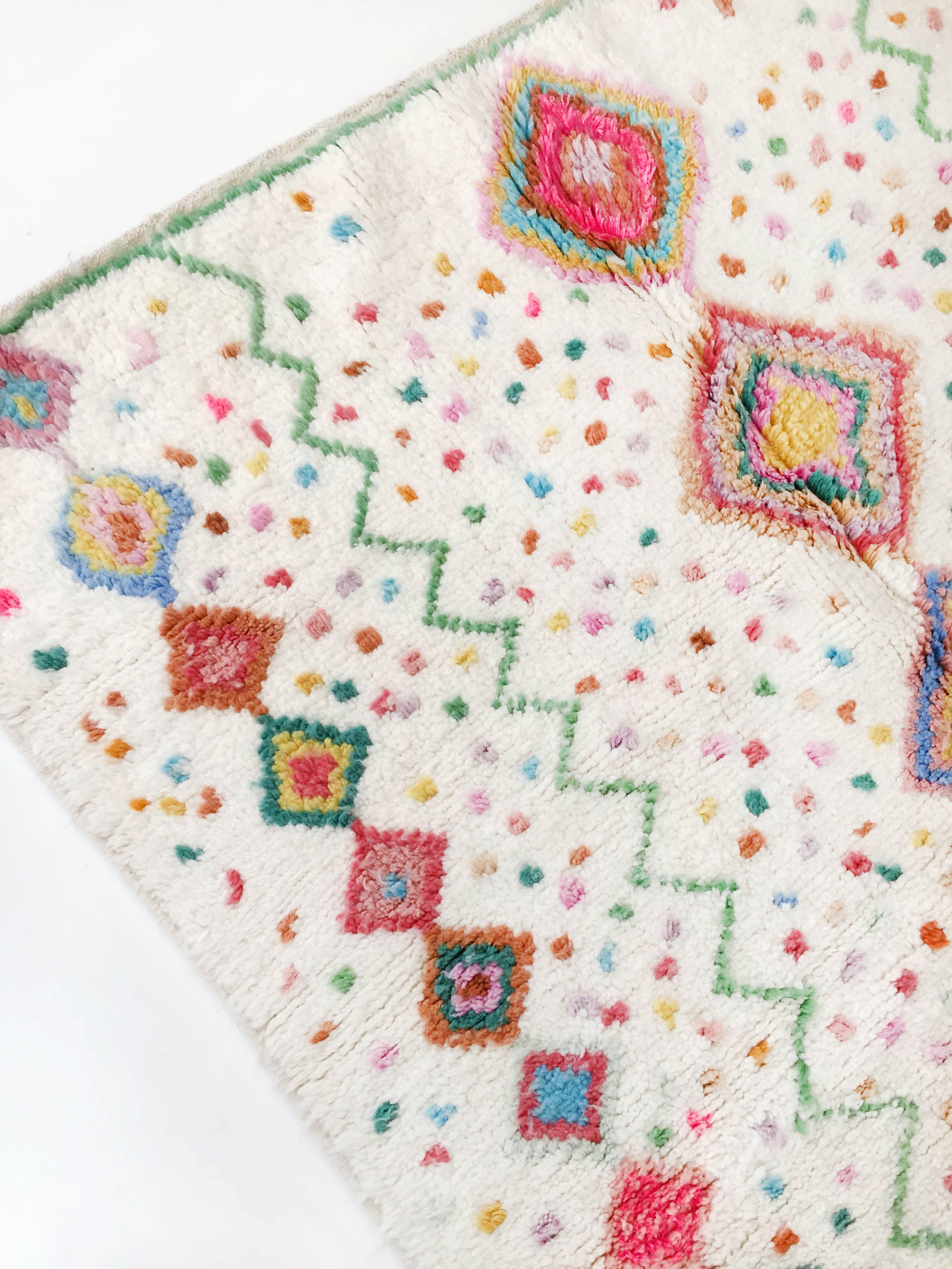 Berber carpet Azilal ecru with colorful patterns 2,35x1,62m