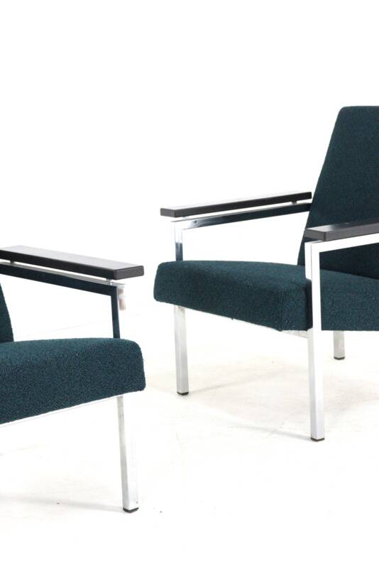 Gijs van der Sluis armchair no. 30 | more pieces in stock - new upholstery