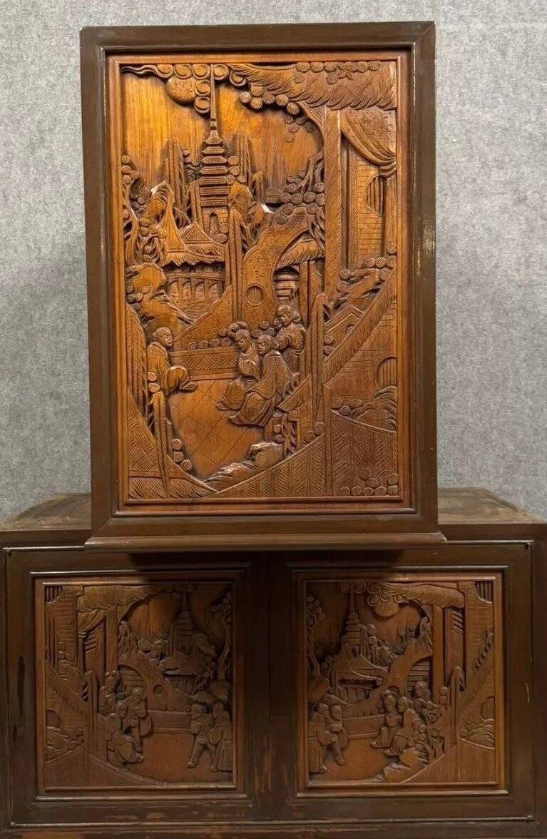 Cabinet pivotant en bois de camphre – vers 1950