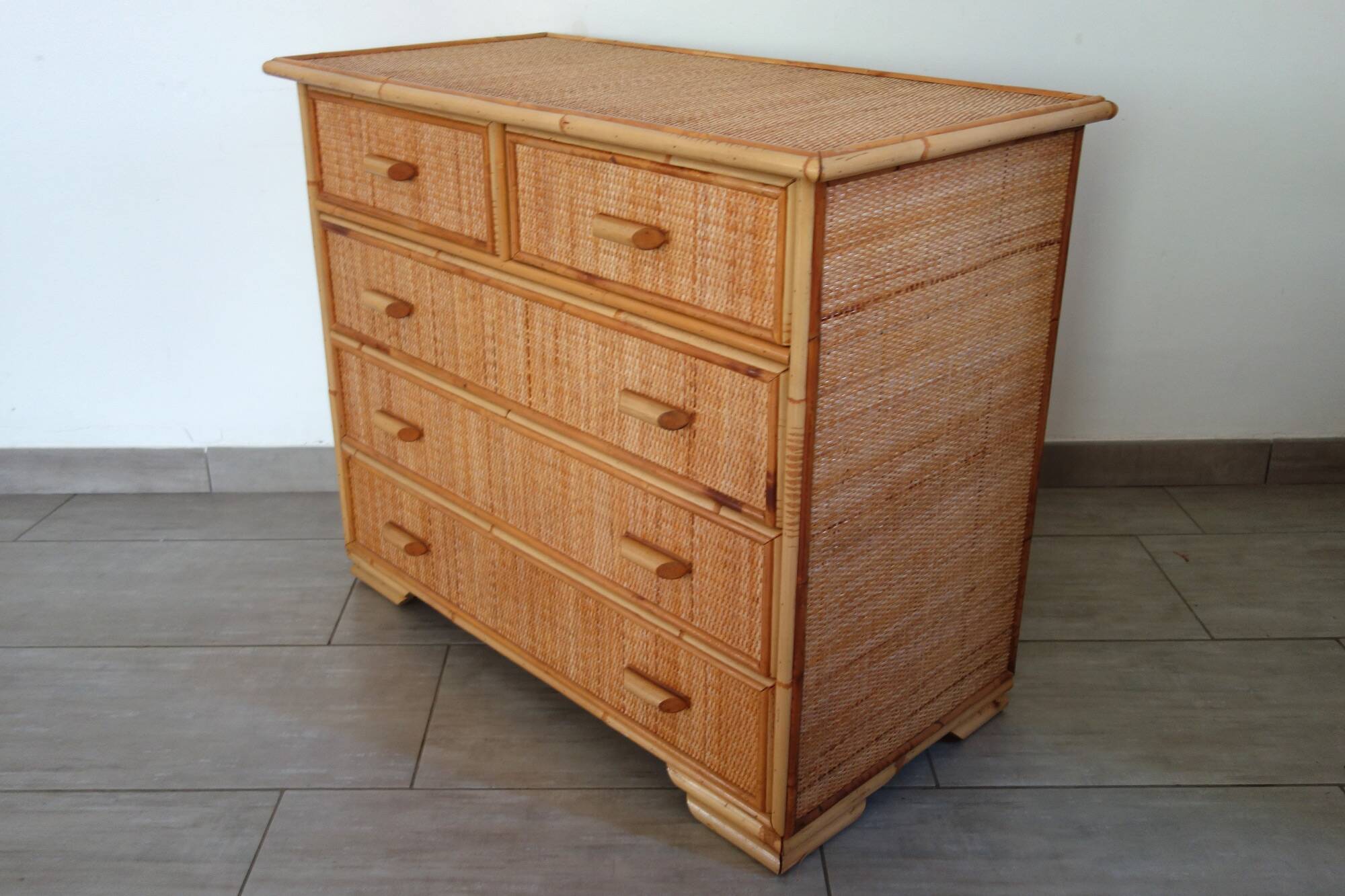 Ensemble osier commode 5 tiroirs et 2 chevets