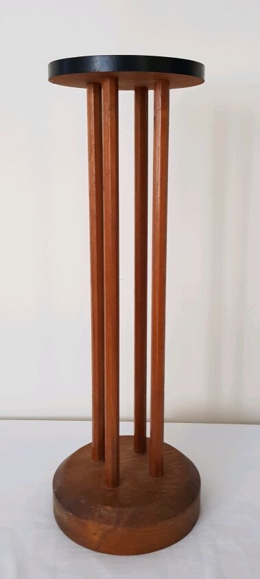 Harness wood and formica