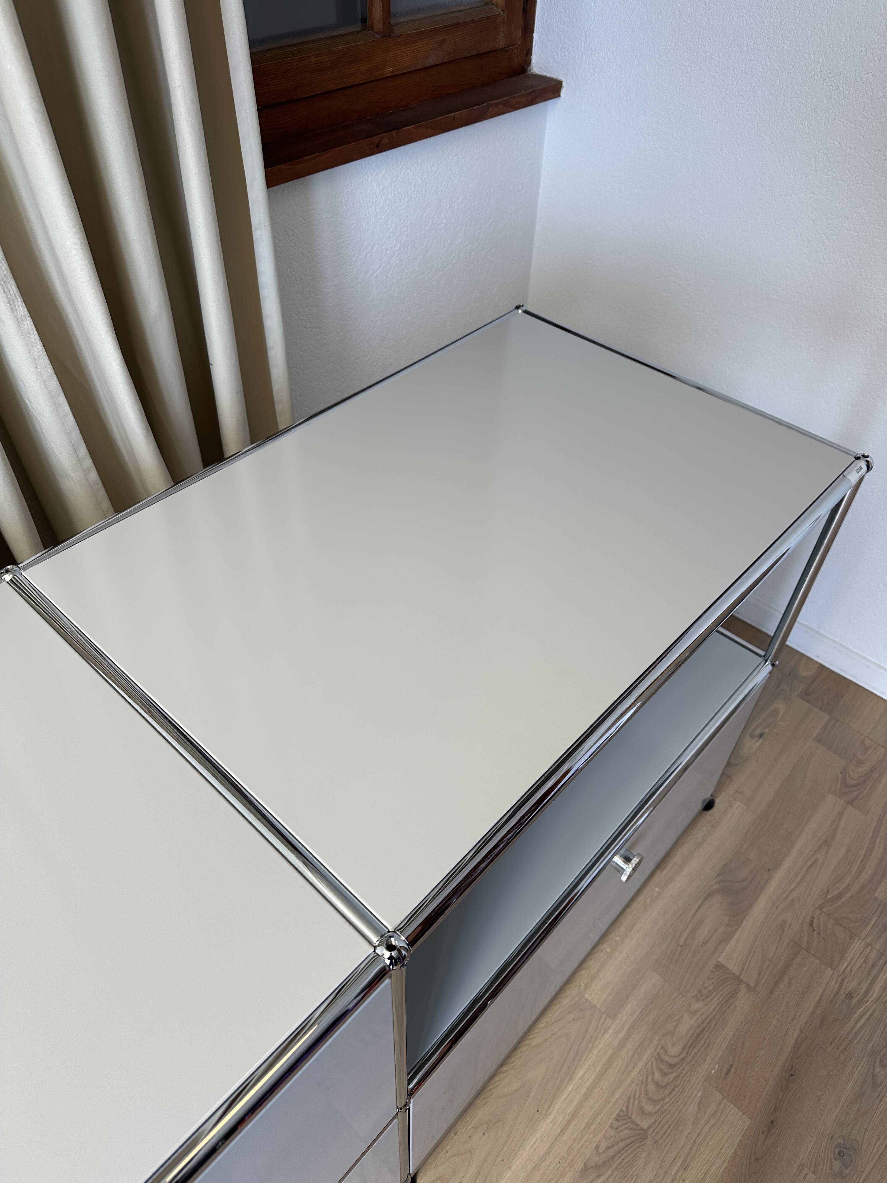 USM Haller Commode in Light Grey