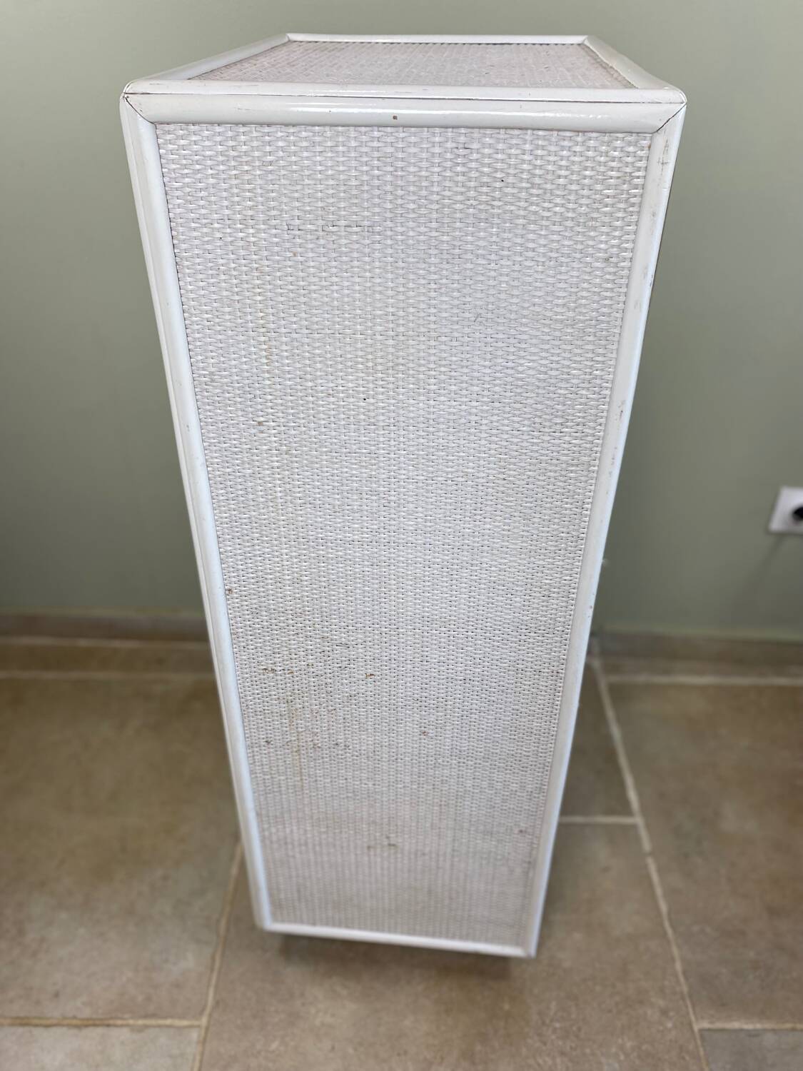 Vintage wicker chest of drawers