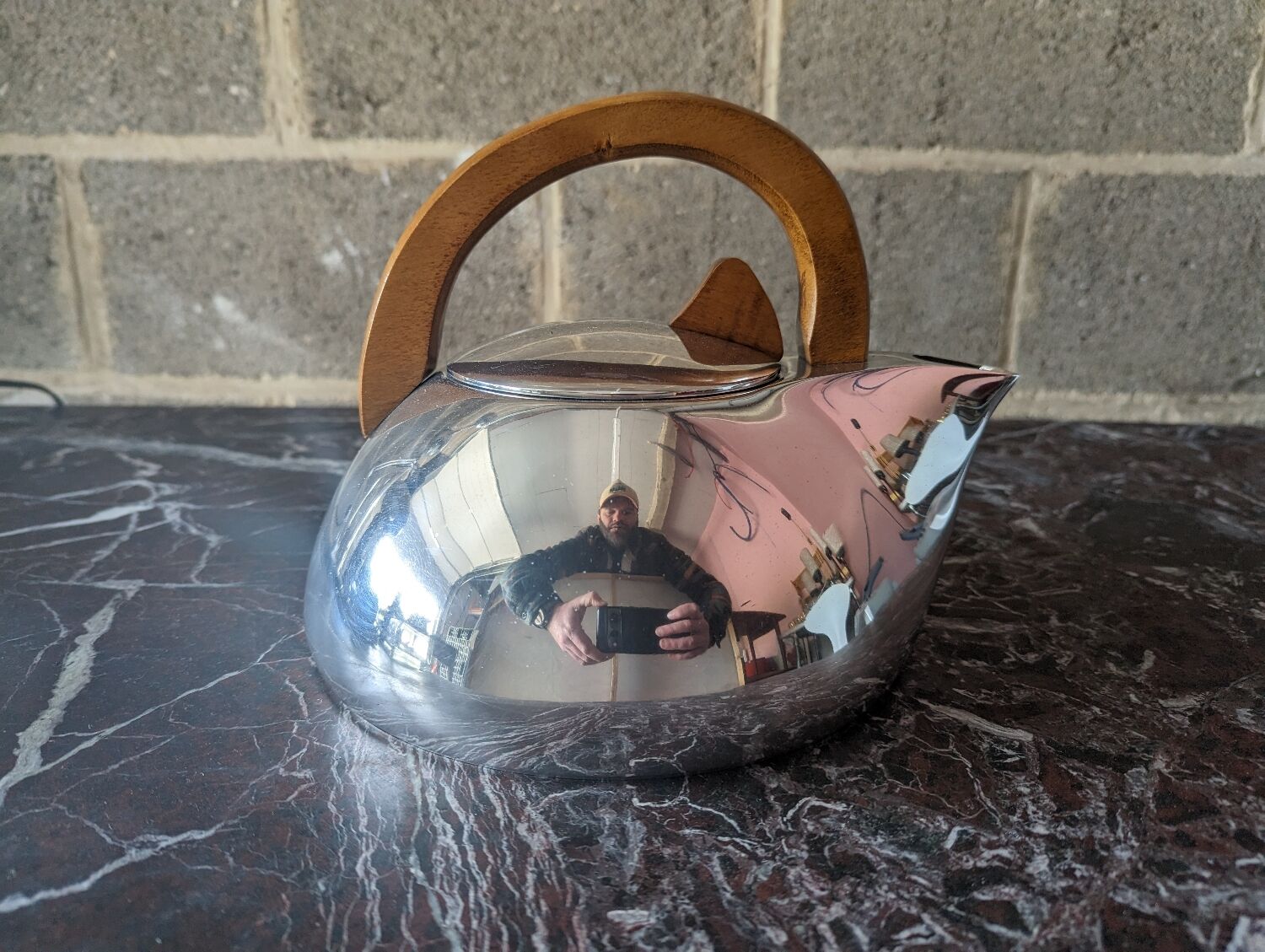Picquot Ware kettle from 1938