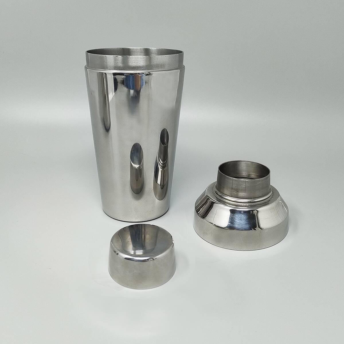 1970s Gorgeous Cocktail Shaker With Ice Bucket by Motta. Made in Italy