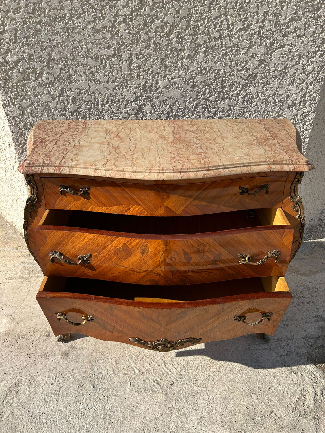 Rosewood chest of drawers