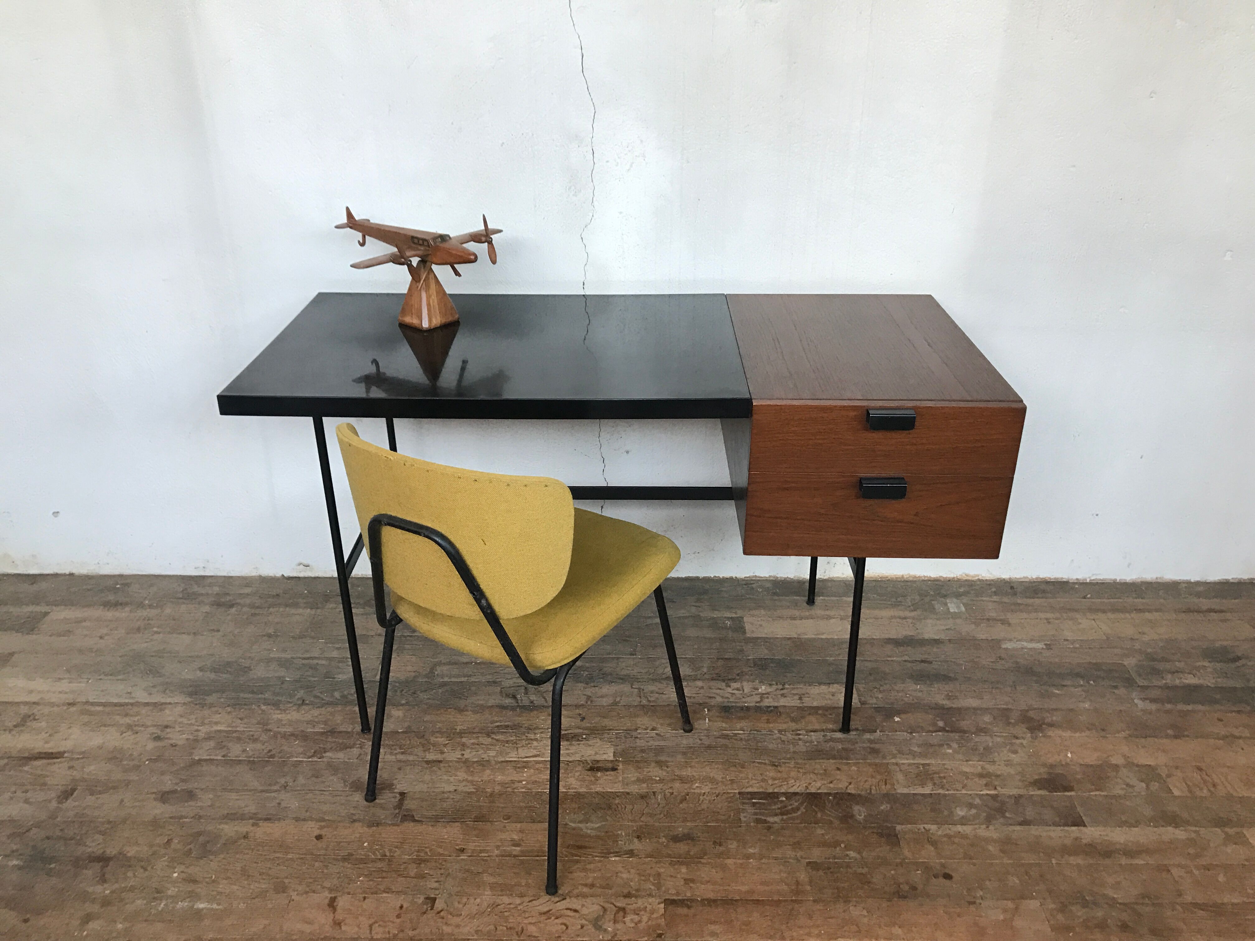 CM 141 desk by Pierre Paulin for Thonet 1950