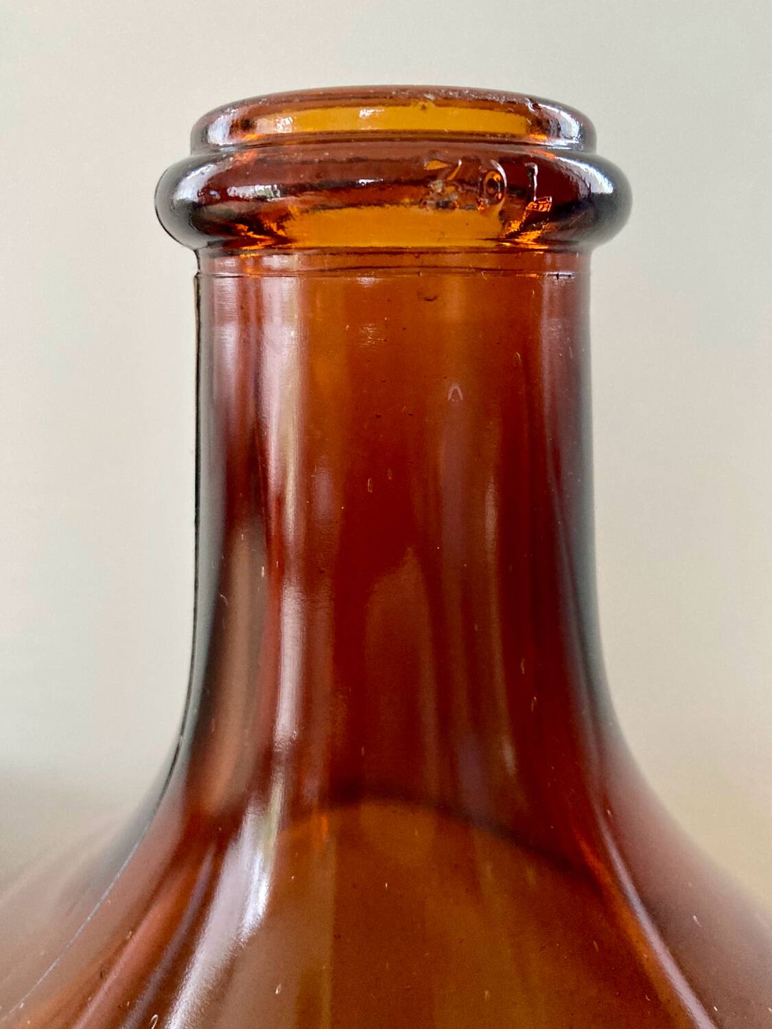 Amber demijohn 30L