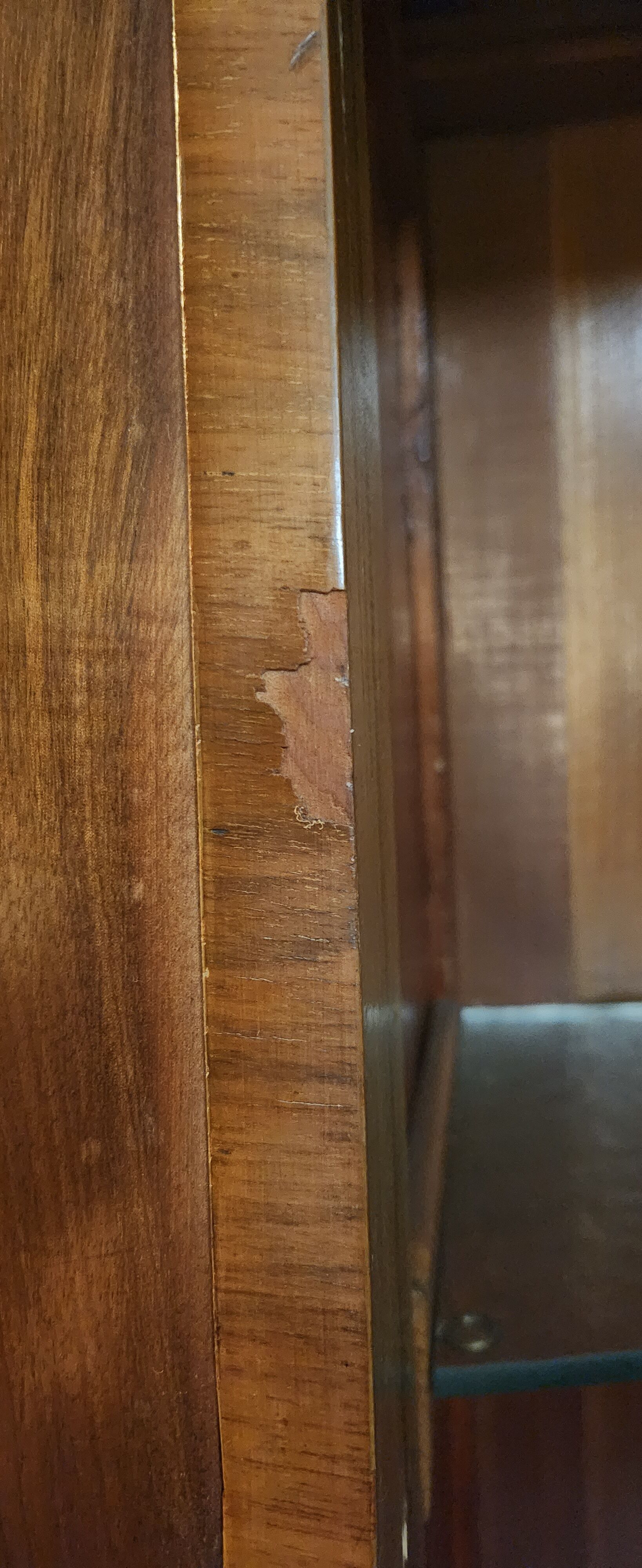 Art deco showcase bar furniture in rosewood veneer. 1930s.