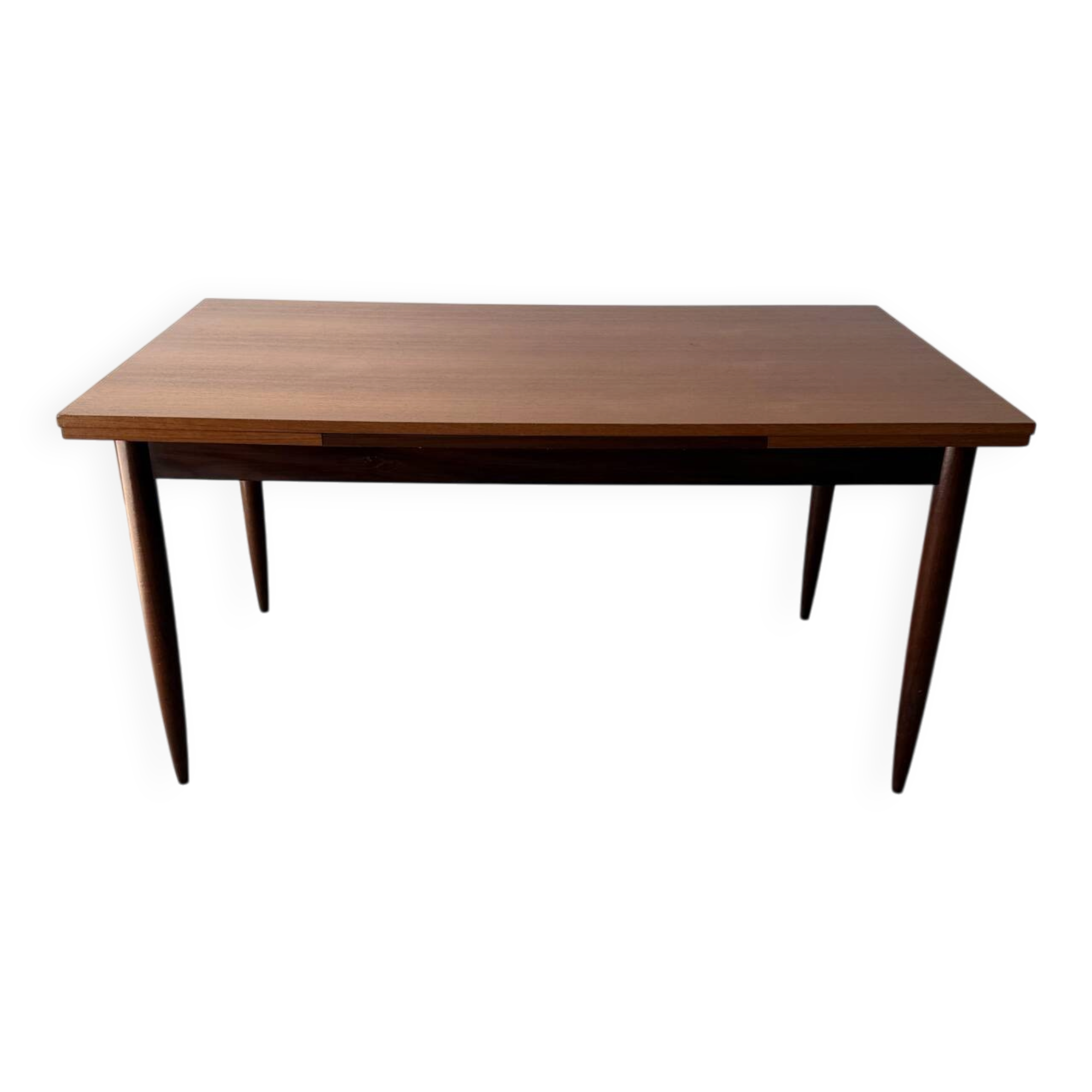 Rectangular extendable dining table with Scandinavian design in teak.