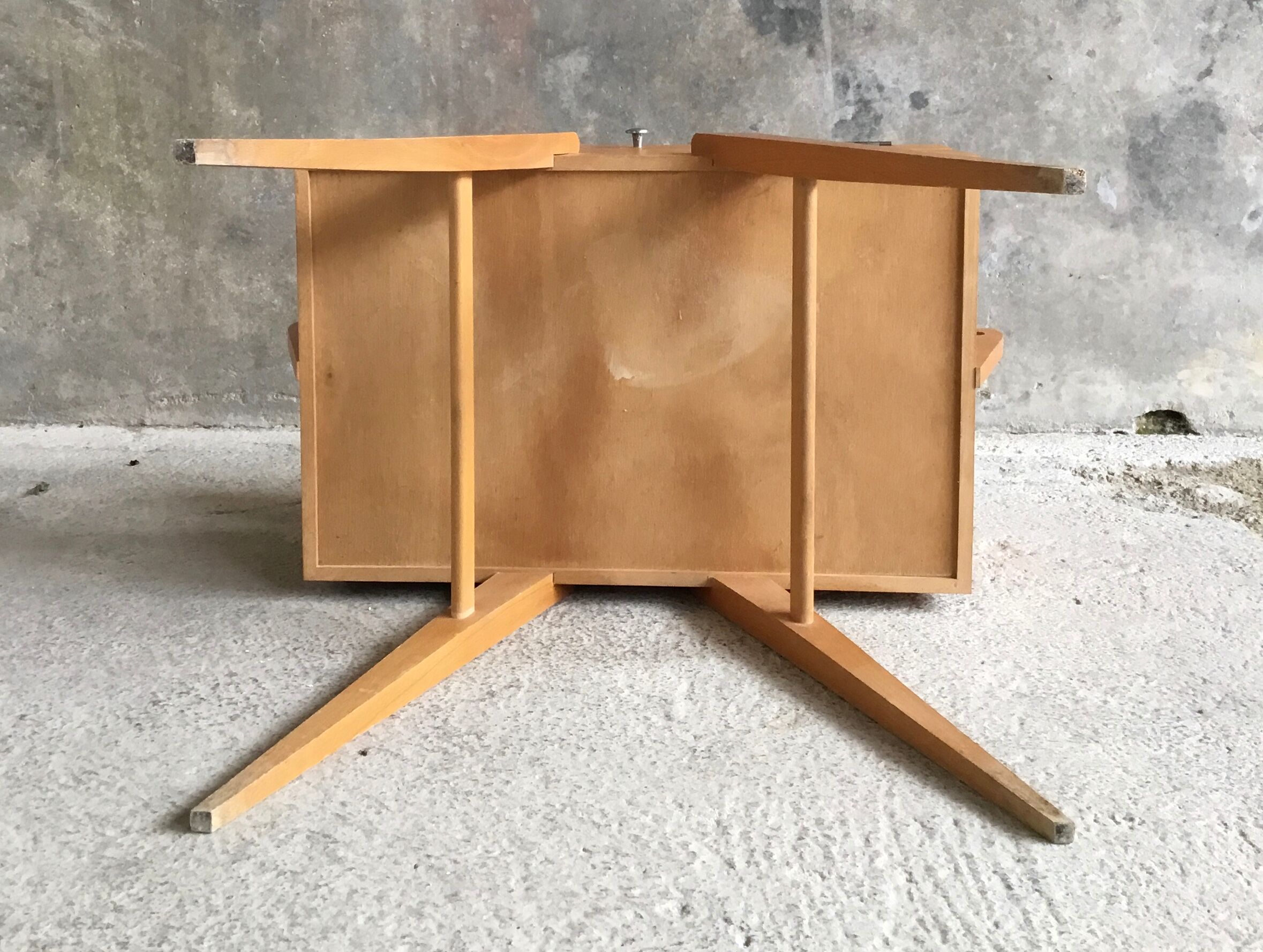 Worker with ears and feet compass - vintage 1960