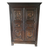 Armoire bois sculpté