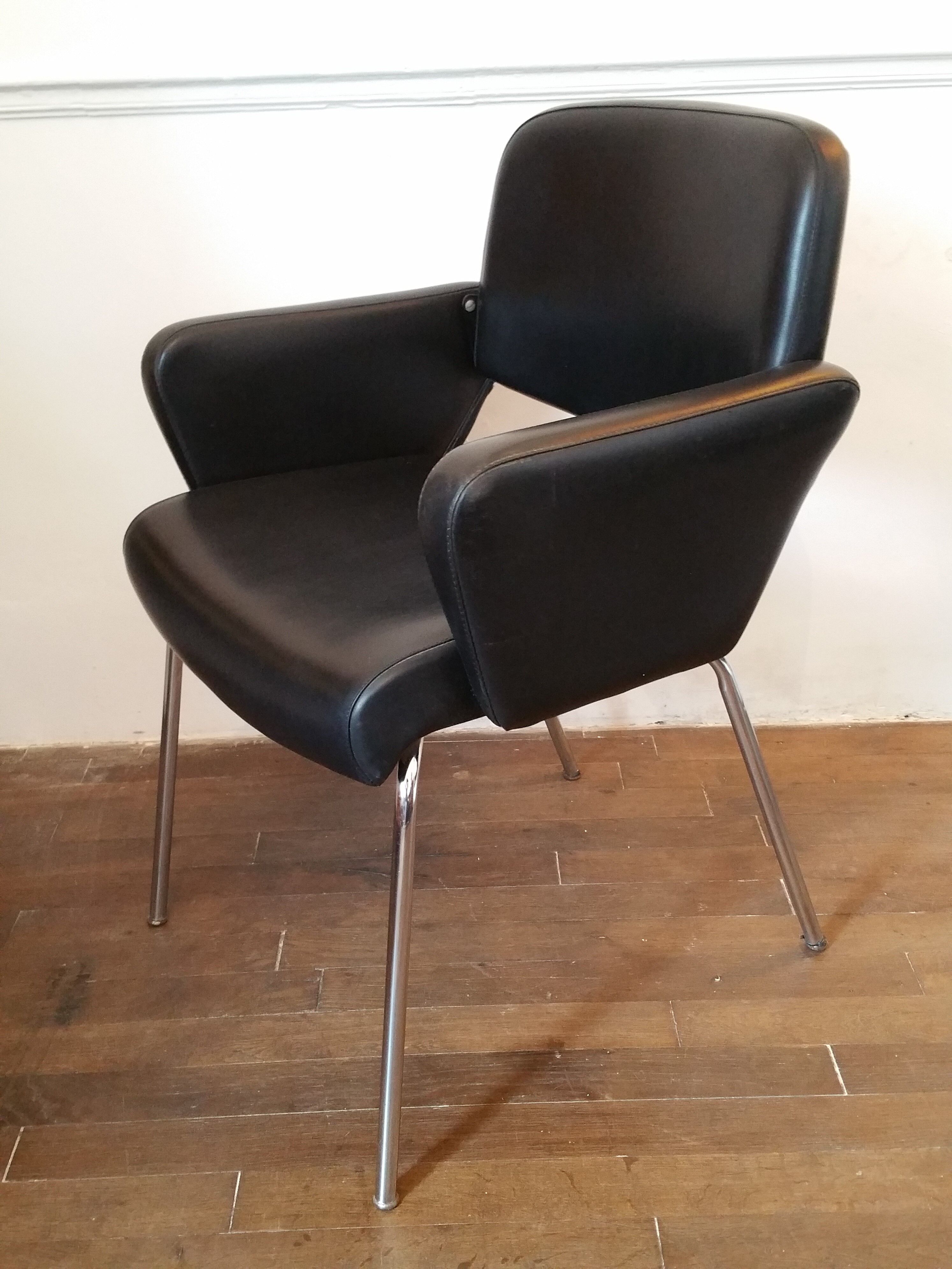 Paire de fauteuils 70's